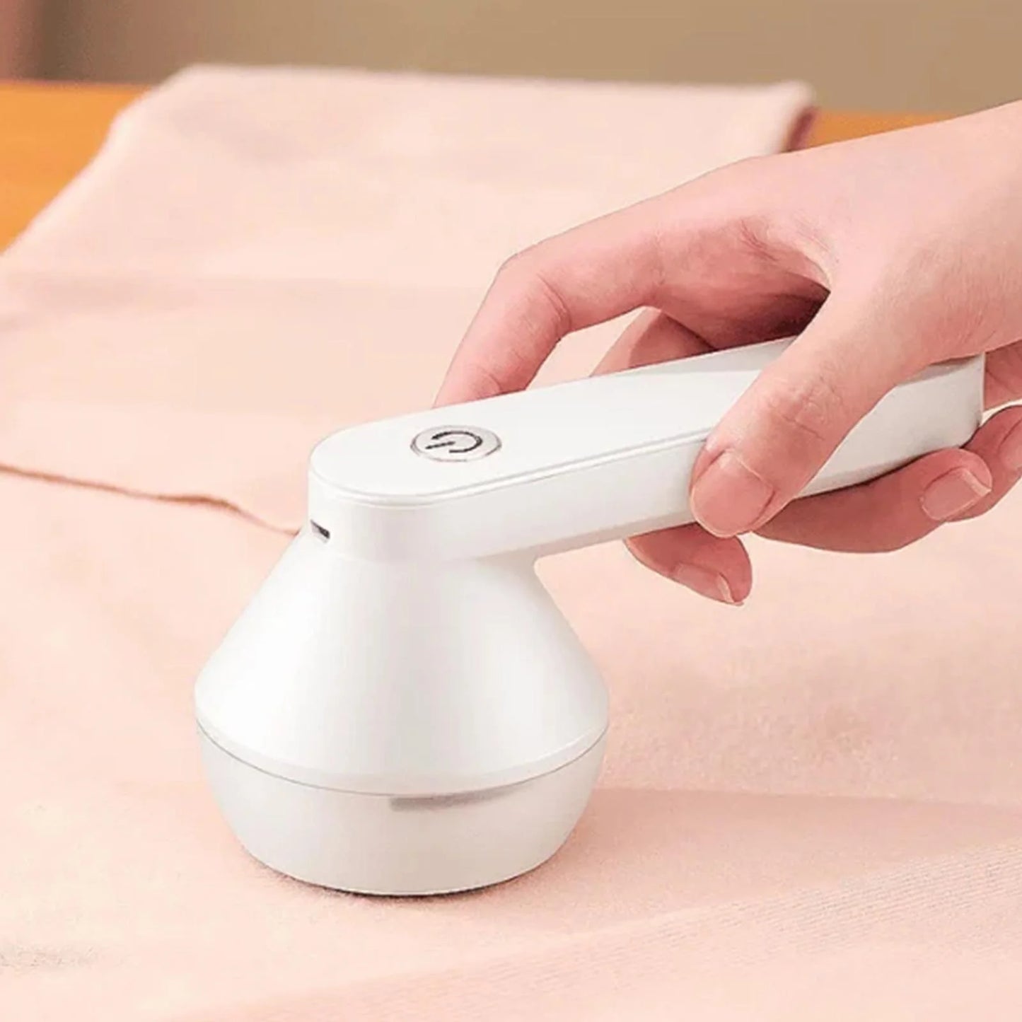 Premium Electric Trimmer Lint Remover - Fast USB Charging, Gentle Fabric Care